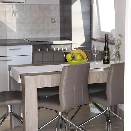 Apartman Pal *